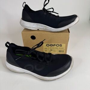 OOFOS OOmg Sport LS Low Recovery Shoe - Women’s black white size 10